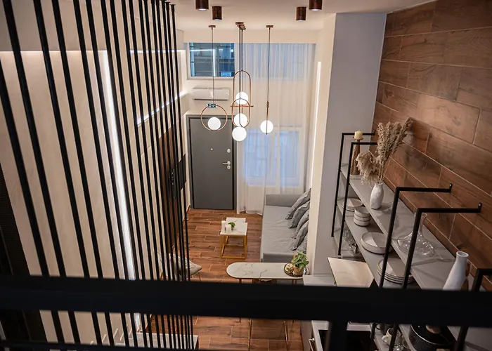 Luxe Loft Near Seaside