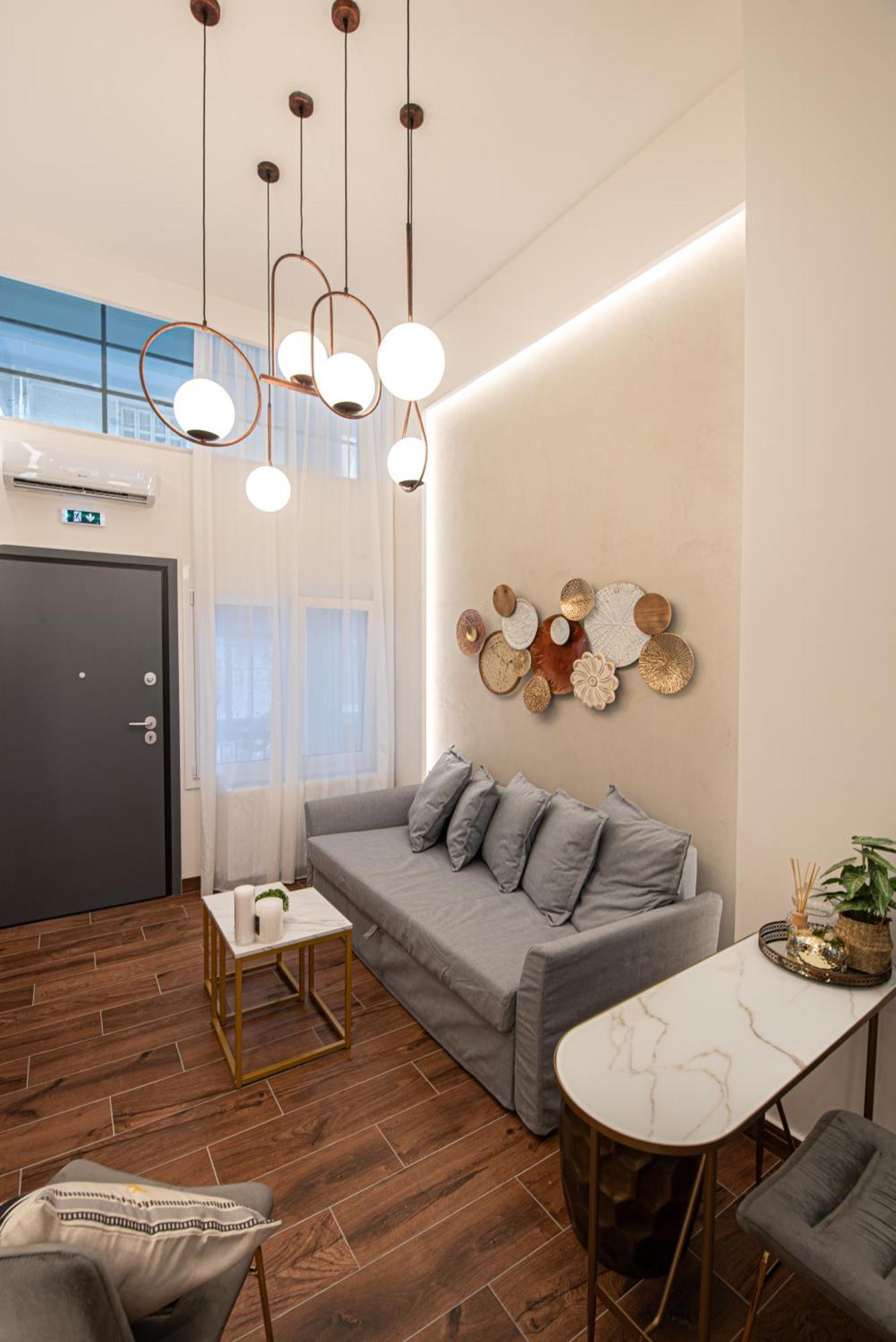 Luxe Loft Near Seaside Apartment *